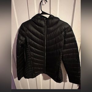 Calvin Klein, size med windbreaker. Worn about 3 times. Comes w bag to store in